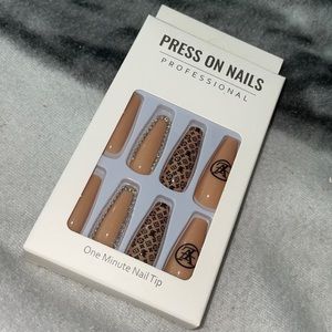 Super glam summer nails